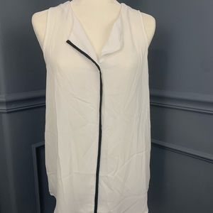 New Pleione White Top